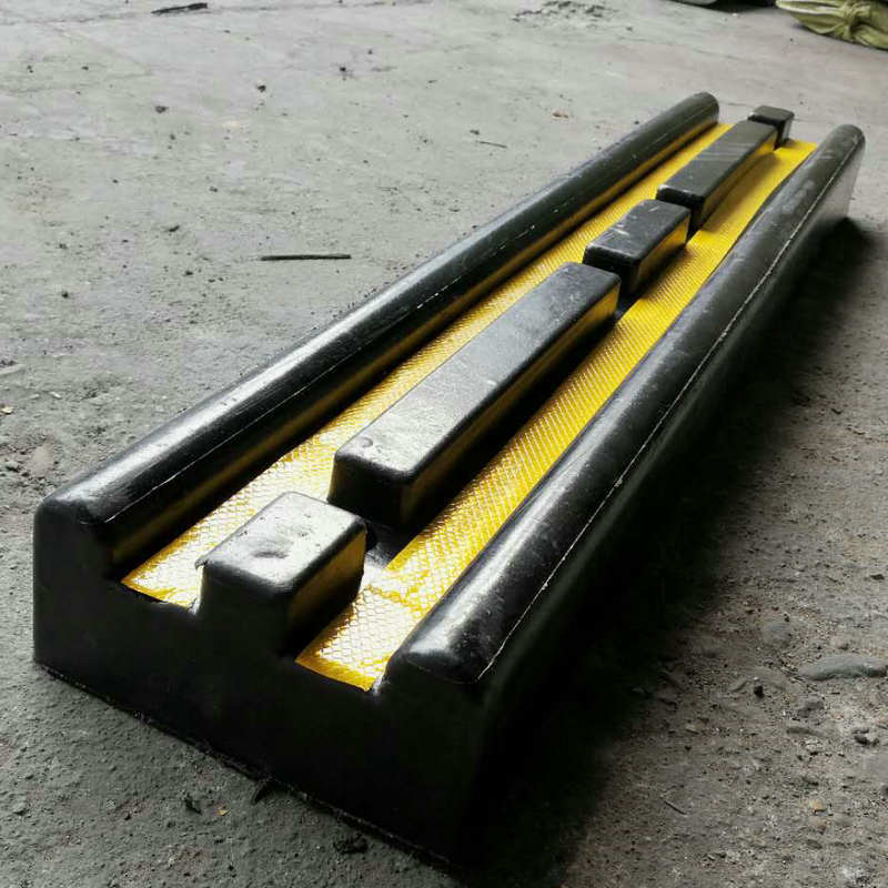 �𽺷�ײ����ͷ����װж��ƽ̨��ײ����ײ�鳵�⻺���ײ��