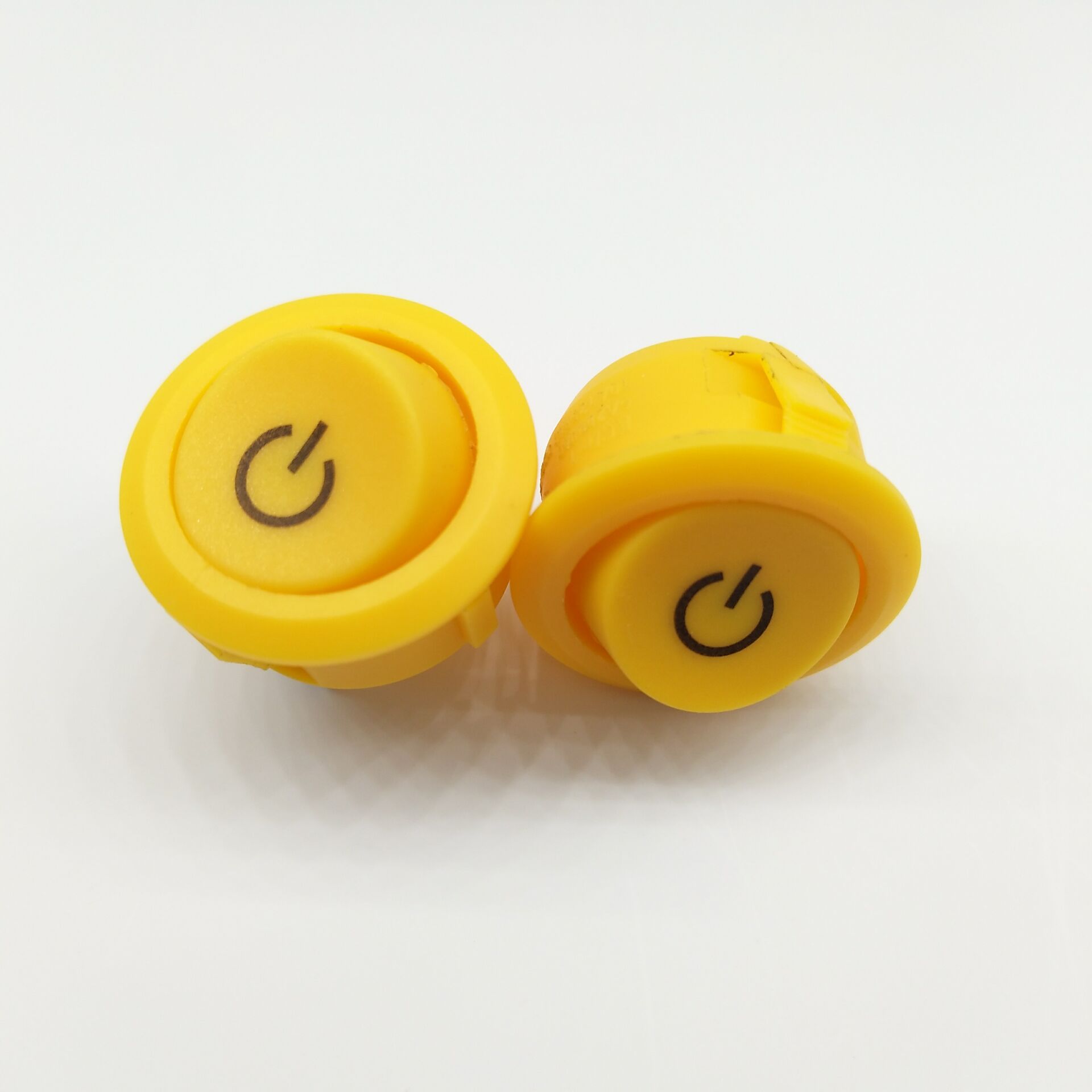 圆形两脚矮底座船型开关全黄色耐高温大电流器具开关