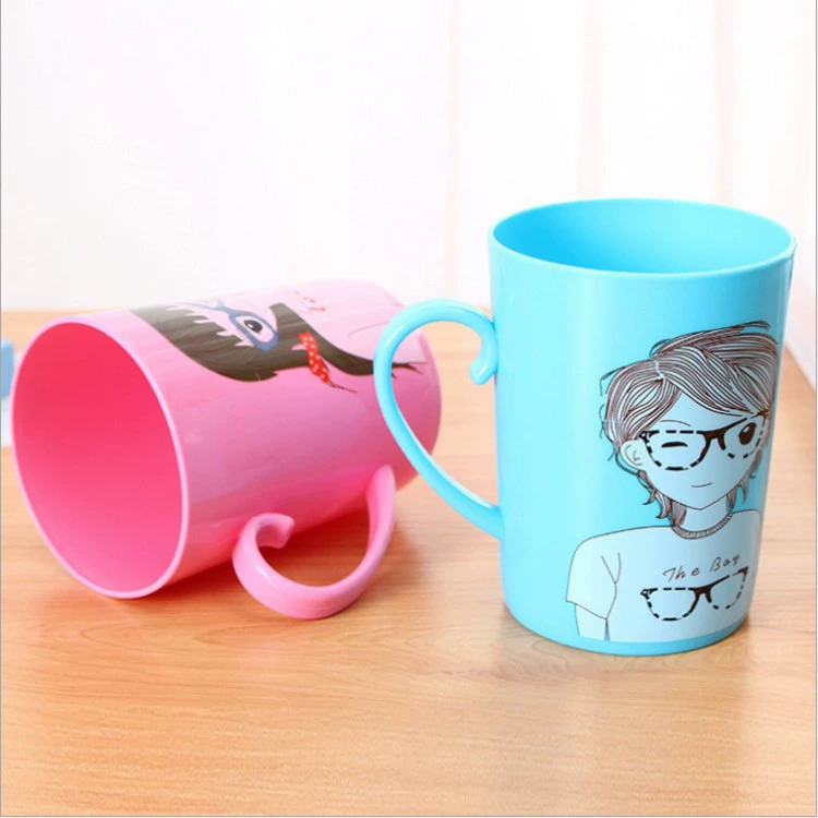  cartoon plastic mouthwash for beloved