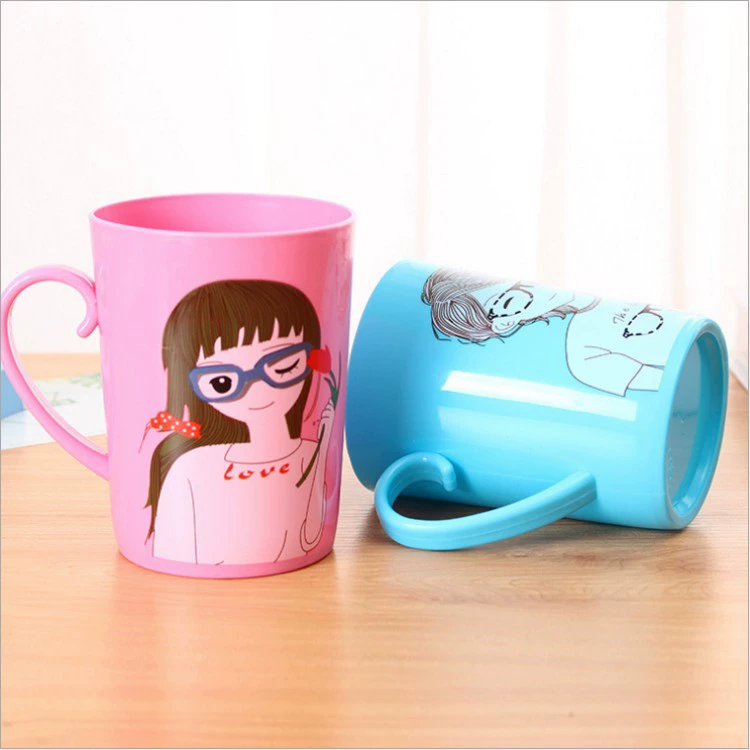  cartoon plastic mouthwash for beloved