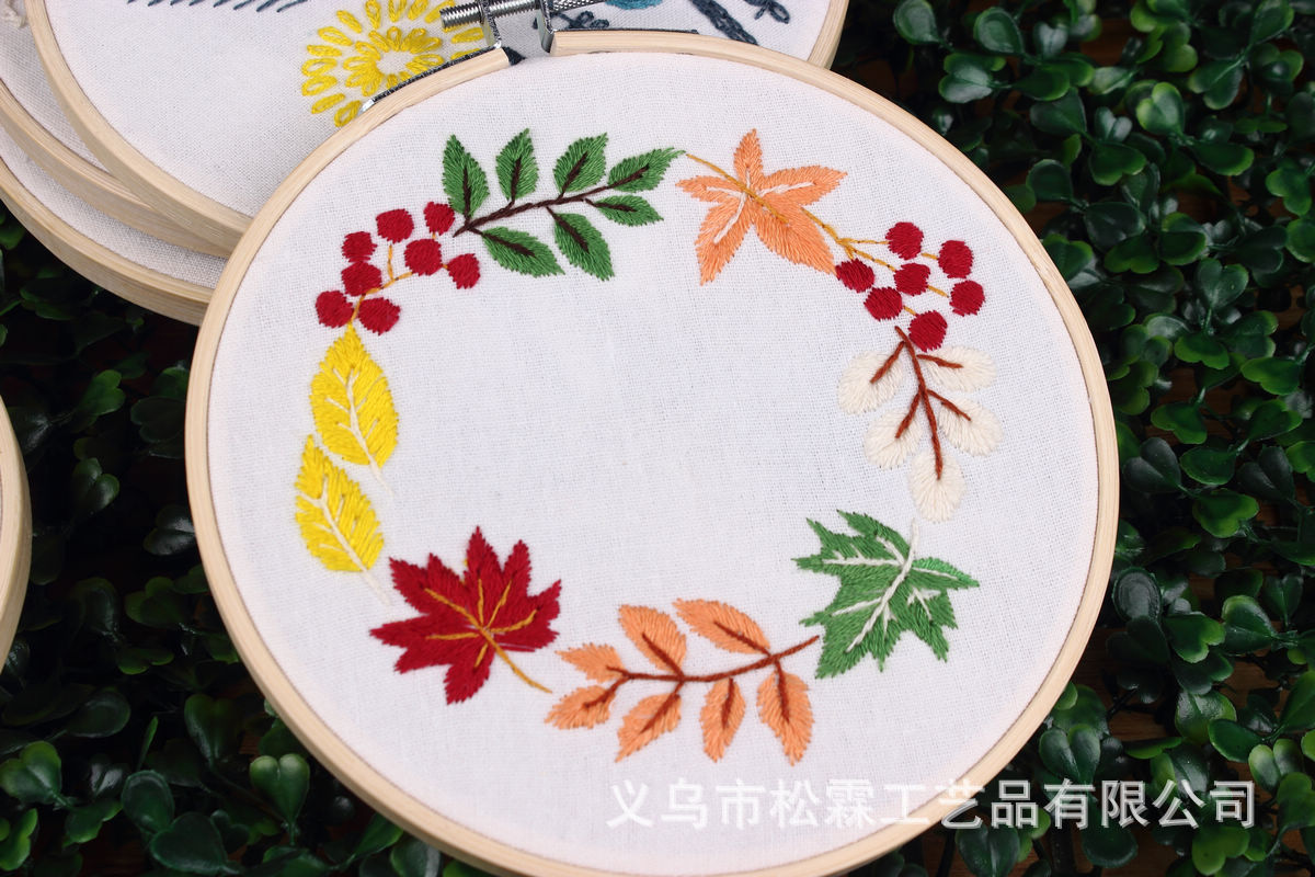 Flor y hoja hermosa tela hecha a mano DIY novato bordado europeo flores y plantas material paquete kit costura traje lavanda