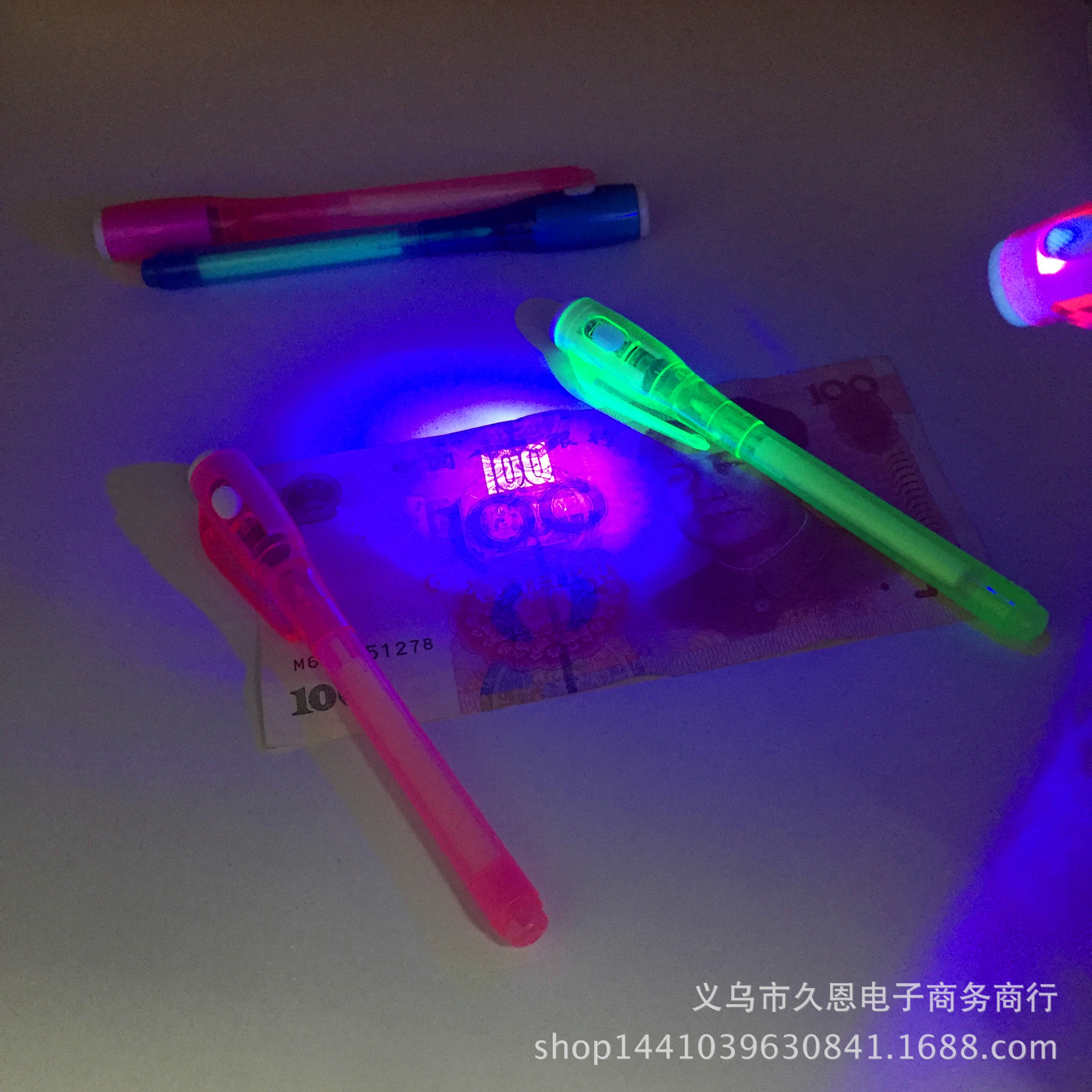 Creativo pequeño regalo UV detector de dinero pluma mágica invisible confidencial resaltador UV pluma multifuncional pluma de plástico