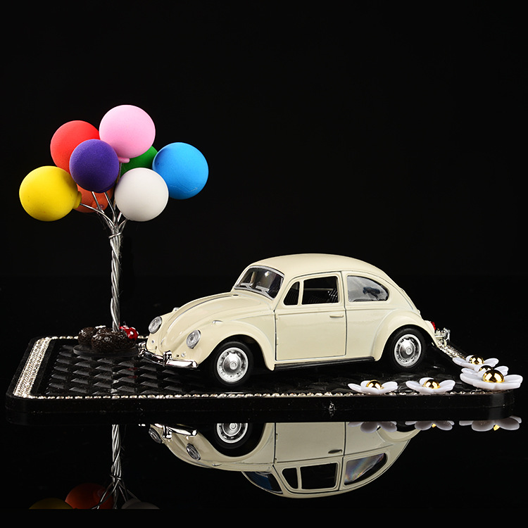 Decoraciones de modelo de automóvil de aleación creativa confesión de globo decoraciones de automóvil interiores de automóviles decoraciones de automóviles clásicos DIY