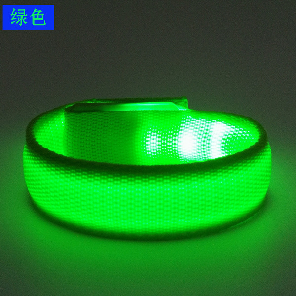 Fluorescence flashing bracelet