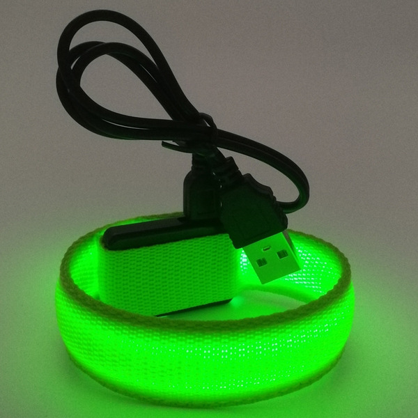 Fluorescence flashing bracelet