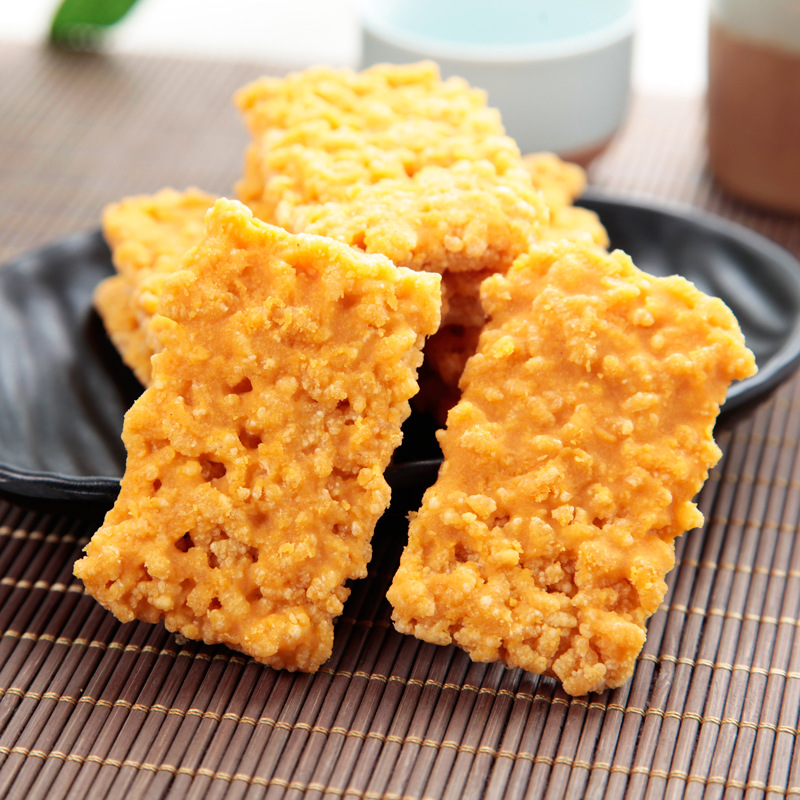 厂家直销蟹香蛋黄味糯米锅巴蟹黄咸香脆网红休闲零食油炸袋装批发