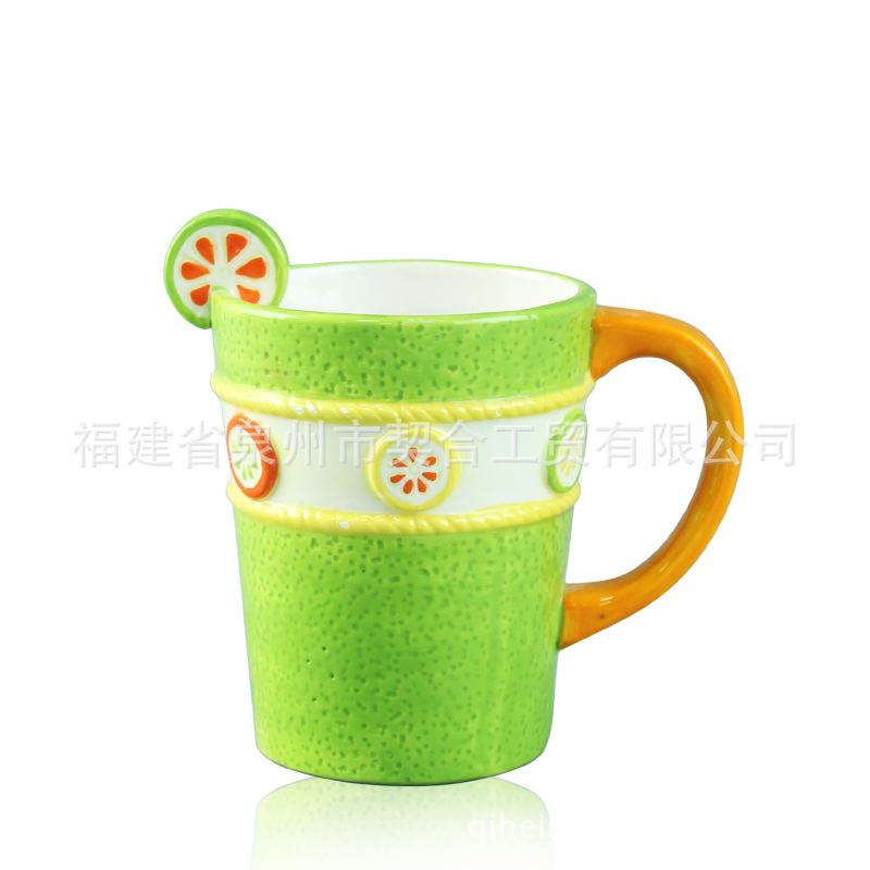 Taza en relieve de cerámica Taza de agua en rodajas de limón fresco pintada a mano Taza creativa hecha a mano Taza de fruta creativa