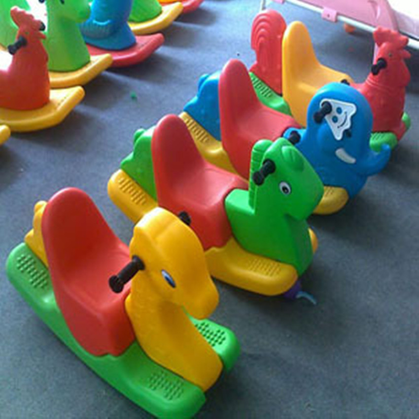 幼儿园儿童双色摇马三色塑料室内外大号加厚坐骑小木马玩具摇摇马
