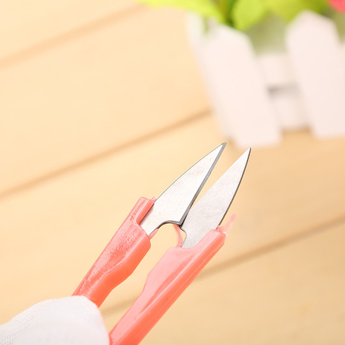 Color yarn scissors manufacturer plastic handle sewing U-shaped thread scissors spring scissors cross stitch tool gift small scissors