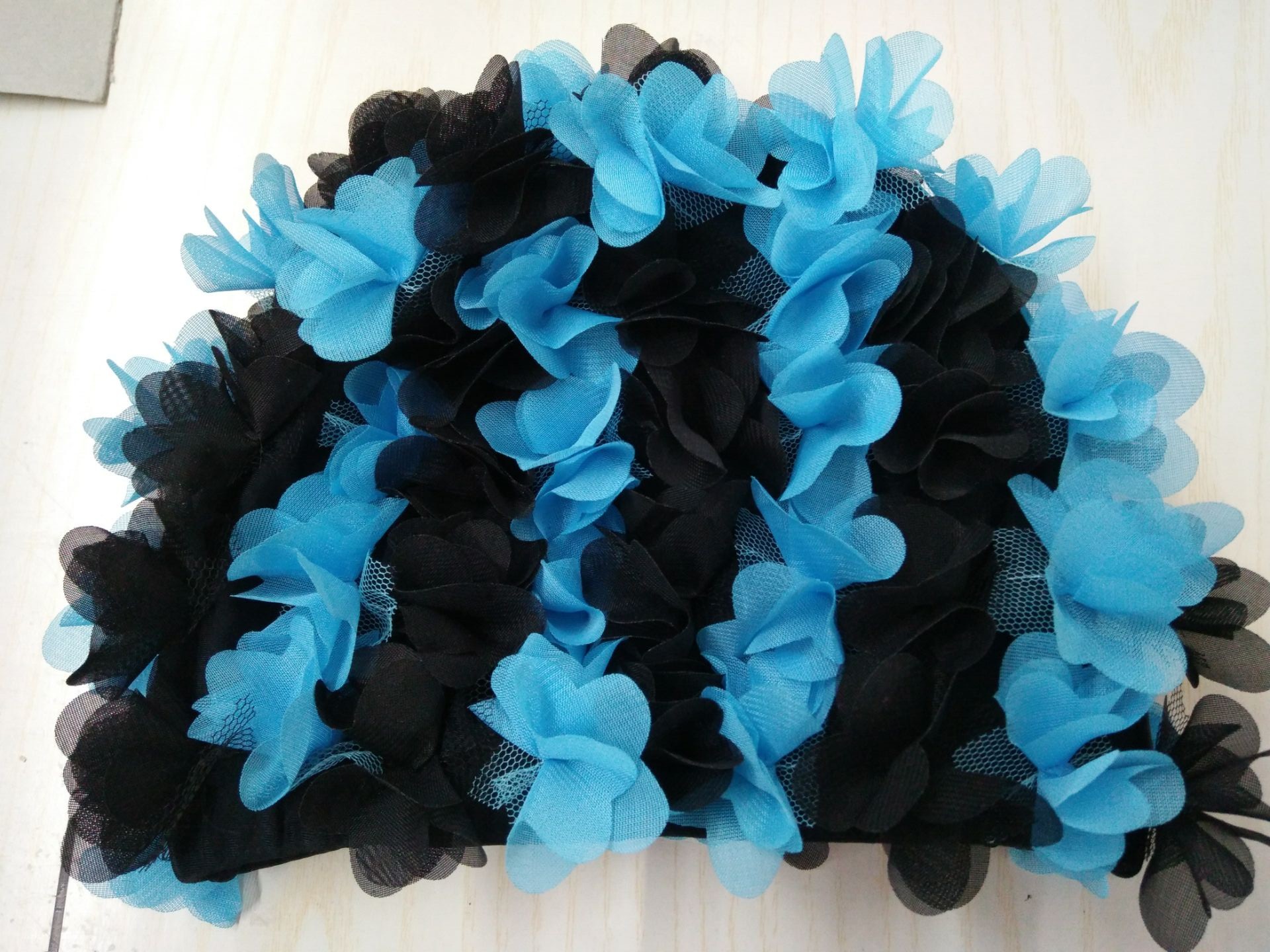 Flor gorro de natación gorro tridimensional pétalo elástico forrado cómodo transpirable de las mujeres de pelo largo gorro de natación