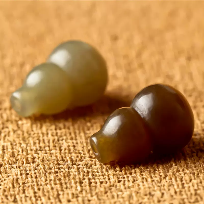 厂家直销新疆和田玉糖玉碧玉小葫芦挂饰批发佛珠手链DIY饰品吊坠