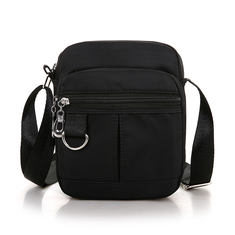 Nueva bolsa de mensajero de las mujeres bolsa pequeña de nylon Oxford bolsa de tela multi-compartimiento pequeña bolsa de mediana edad casual bolsa de hombro ventas directas de la fábrica