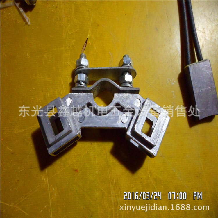 厂家供应Y YZR系列刷架 电机刷盒 碳刷架 碳刷支架按尺寸 加工