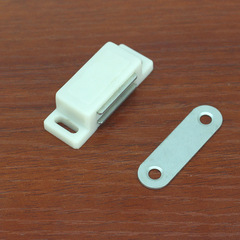Factory-direct plastic nylon cabinet latches, strong magnetic cabinet door magnets, wardrobe and bookcase push-to-close fittings—home decor accessories