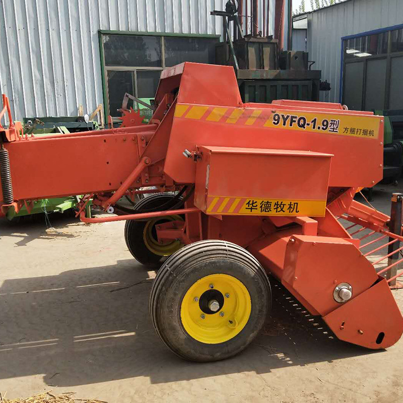 内蒙古玉米秸秆捡拾粉碎打捆方捆机 方形小麦稻草秸秆捡拾打捆机