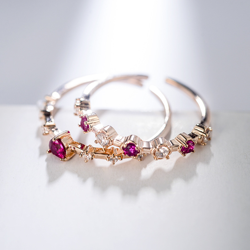 ���洴������׽�Ůʱ������������ϸŮ������ָ������ֱ������