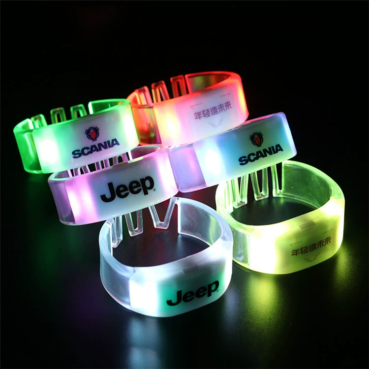 Fluorescence interactive flashing bracelet
