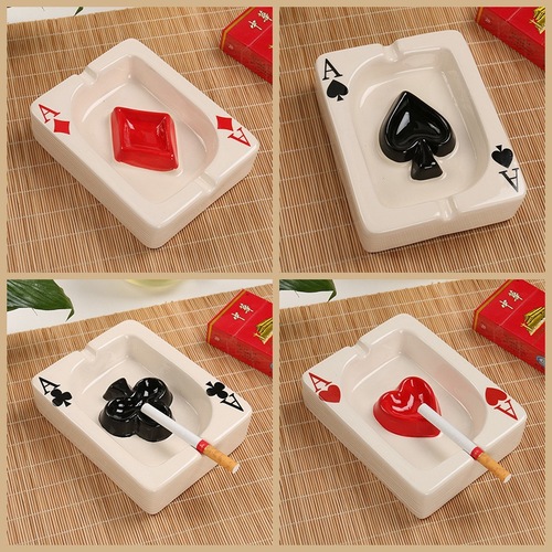 European-style playing cards creative red heart square ashtray Japanese-style American hotel living room dining table ashtray craft ornaments