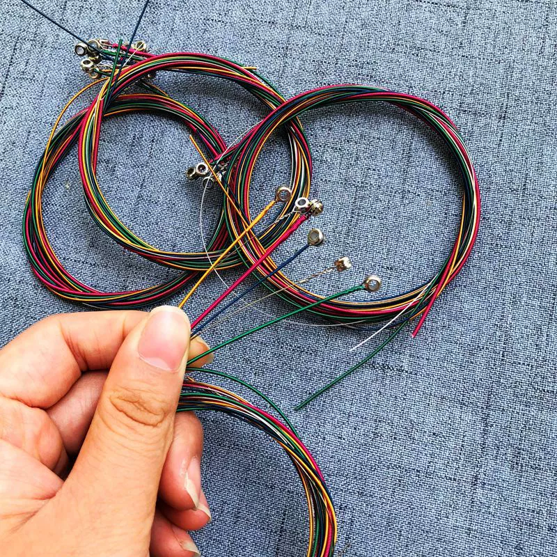 Деревянные гитарные цветные струны народная гитара стальные струны 6 народных объемных струн Заводские струны гитарные струны оптом