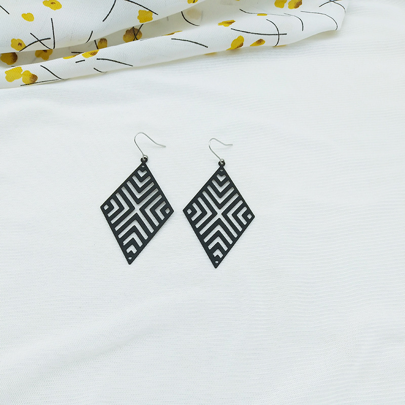 欧美时尚复古黑色镂空立体菱形耳环菱形金属耳坠耳钉耳饰饰品批发