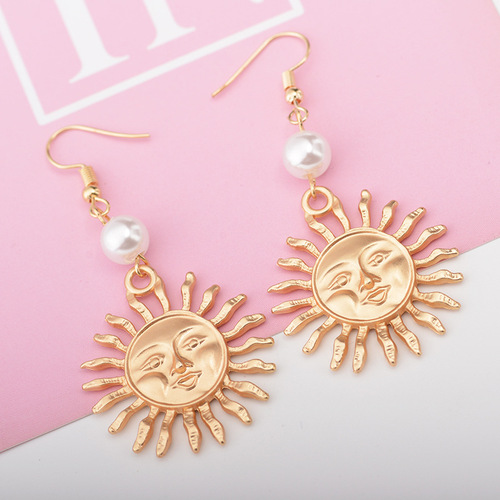 European and American foreign trade personalized creative pearl sunflower smile earrings, alloy electroplated girls and children's back-to-school accessories