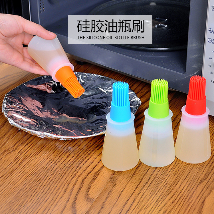 Universal silicone oil dispenser