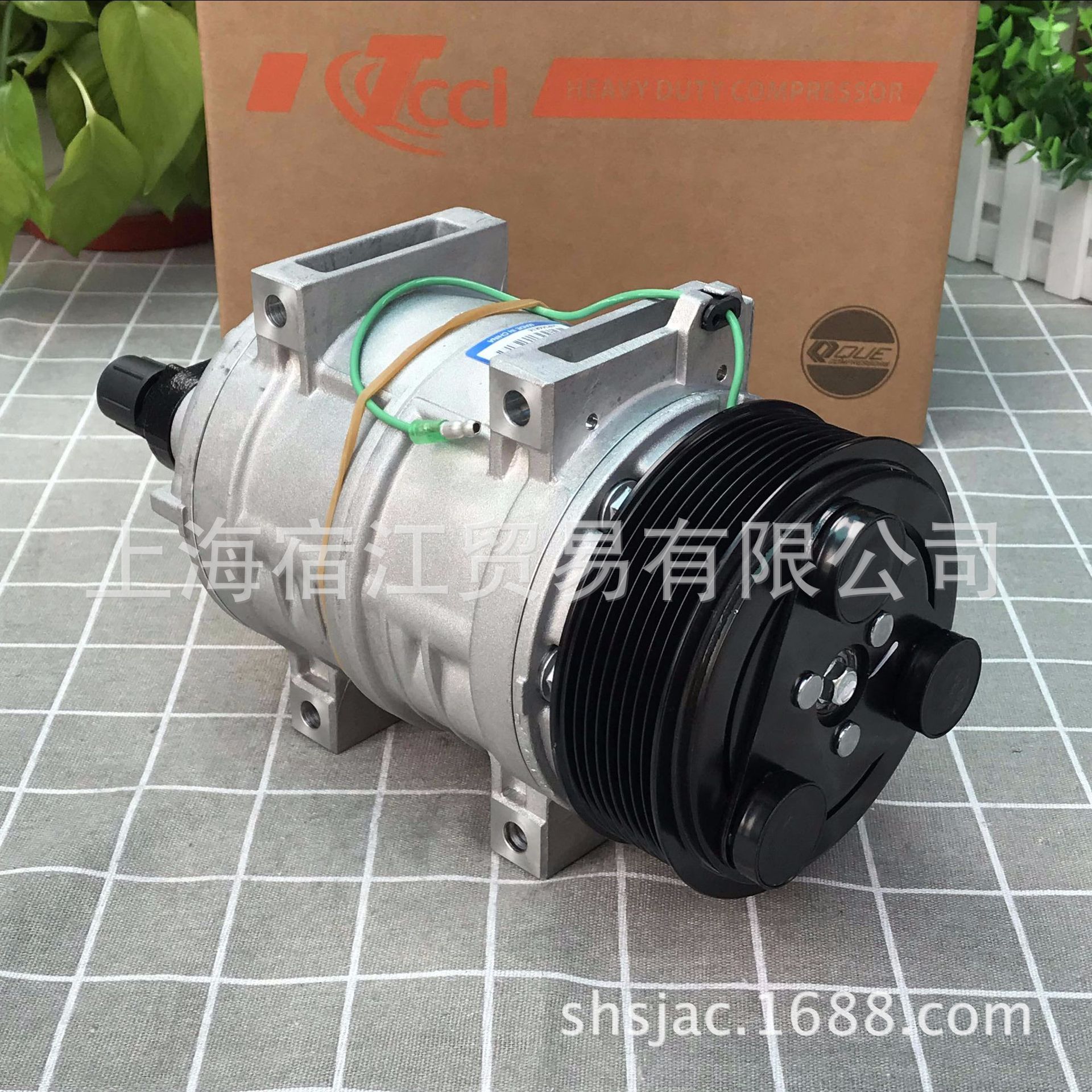 TCCIQP16-1665 矿山工程车空调压缩机  机场牵引车压 挖机压缩机