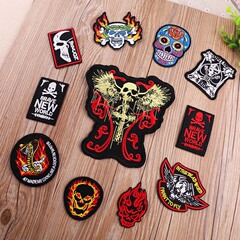 Embroidered Fabric Patches, Computer-Milled Embroidery Badges, Fashionable DIY Colorful Skull & Crossbones Designs, Cobra-Themed Apparel Patch Stickers