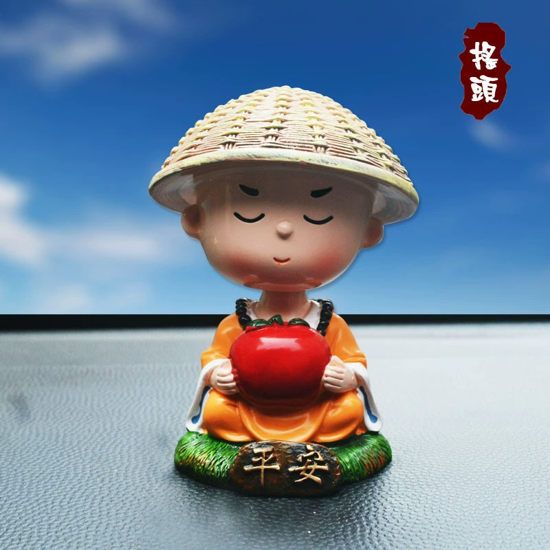 New Zen Er Xiao Shao Monk Monk Automobile Resin Spring Spring Calm Ping An Auto Zhong console interior