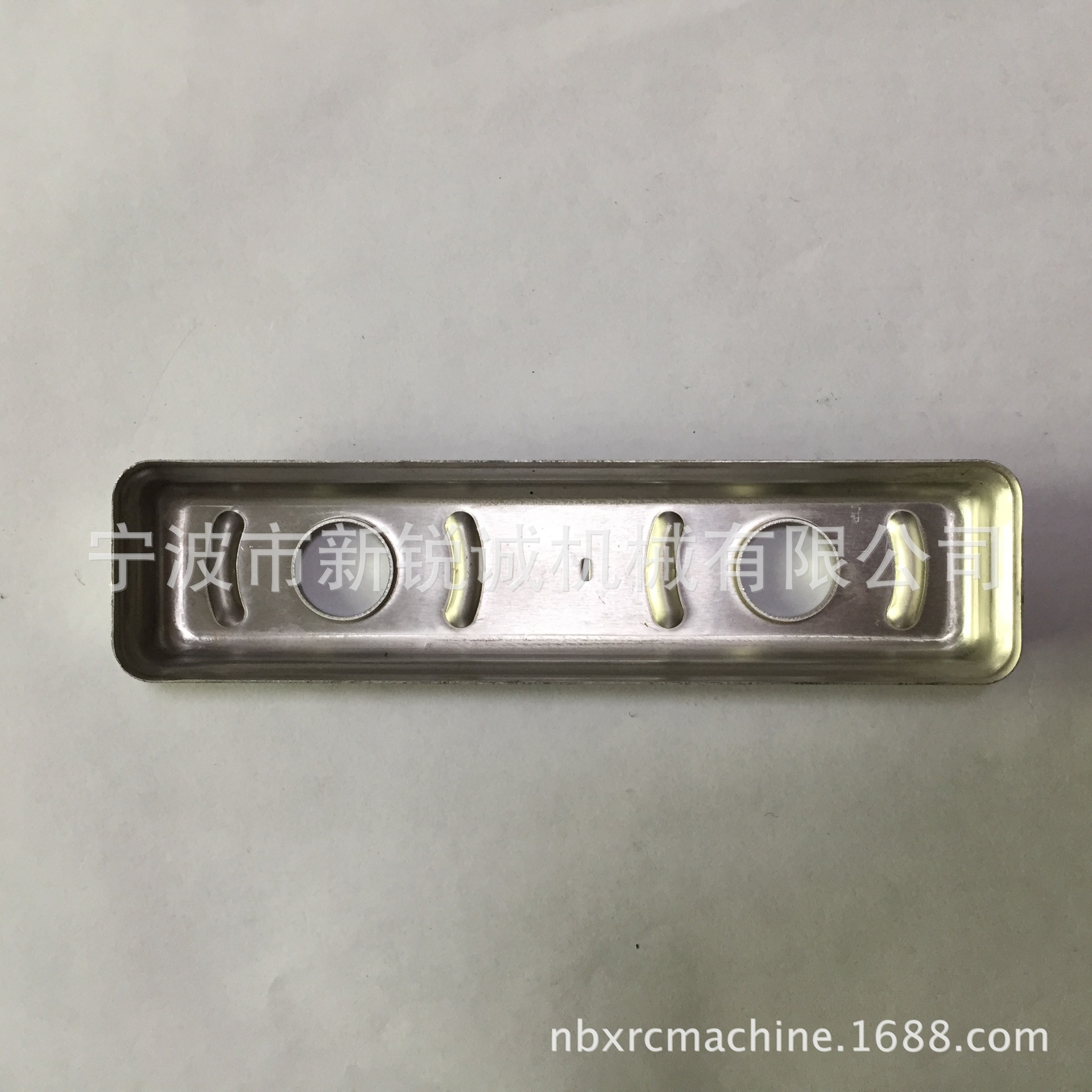 供应汽车散热器水室盖板散热器配件水箱冲压配件弯管件 量大价优