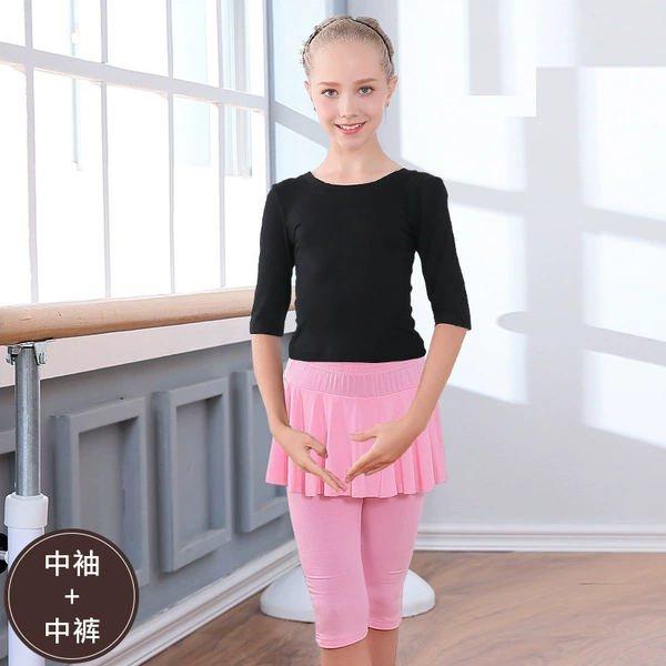 AF1622 mid-sleeve black + BF1634 mid-skirt pink