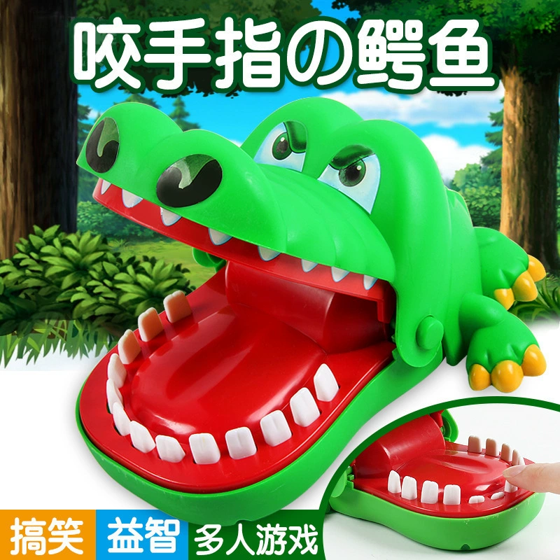 Игрушка, большой акула, кусает палец, крокодил, семейные игры