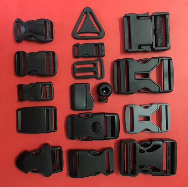 Manufacturers supply plastic buckle adjustable buckle luggage buckle waist bag buckle POM buckle pair buckle style complete