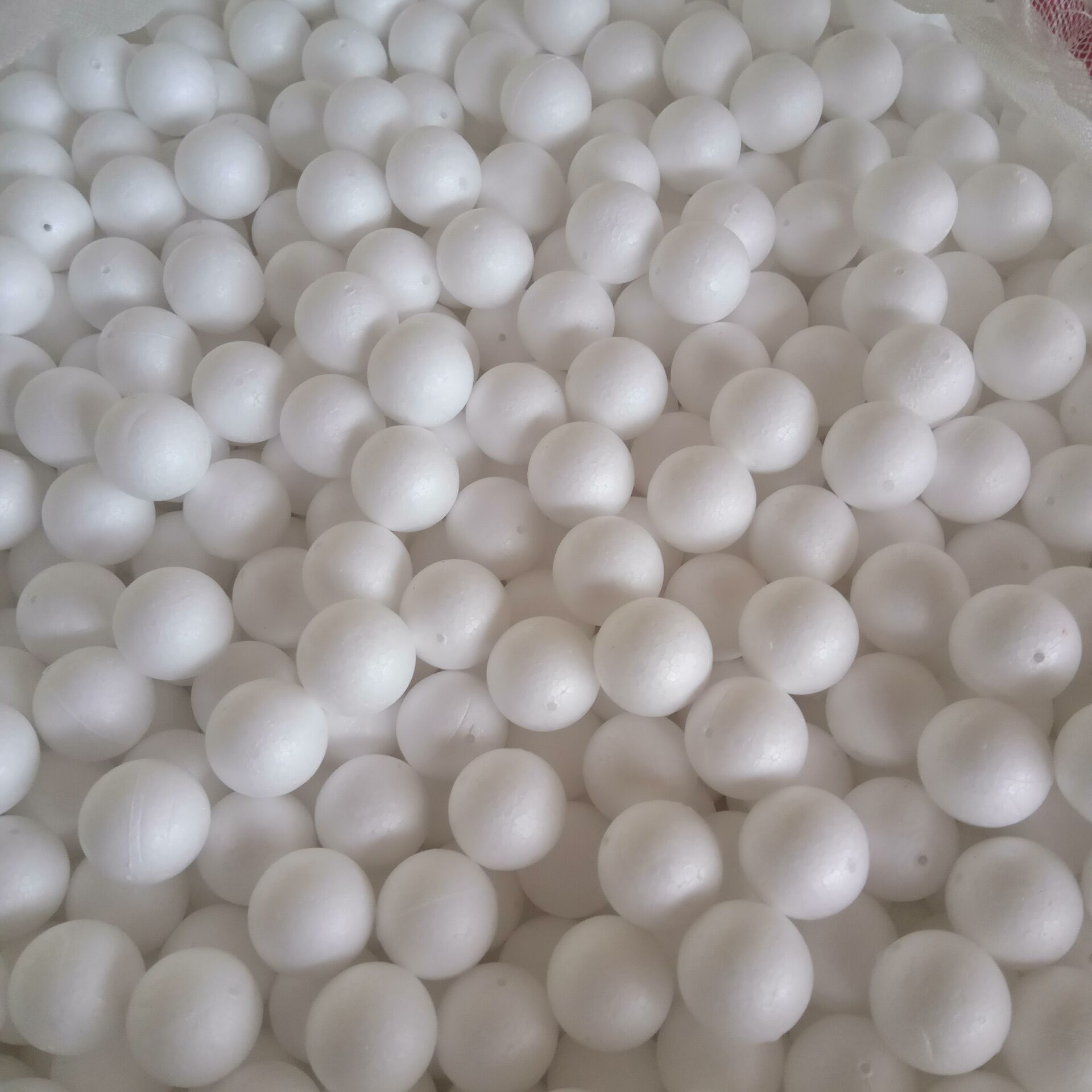 EPS保利龙泡沫填充小颗粒泡沫球白色实心圣诞泡沫小球装饰批发