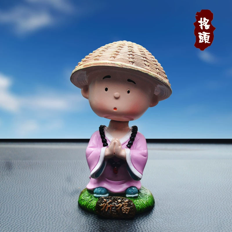 New Zen Er Xiao Shao Monk Monk Automobile Resin Spring Spring Calm Ping An Auto Zhong console interior