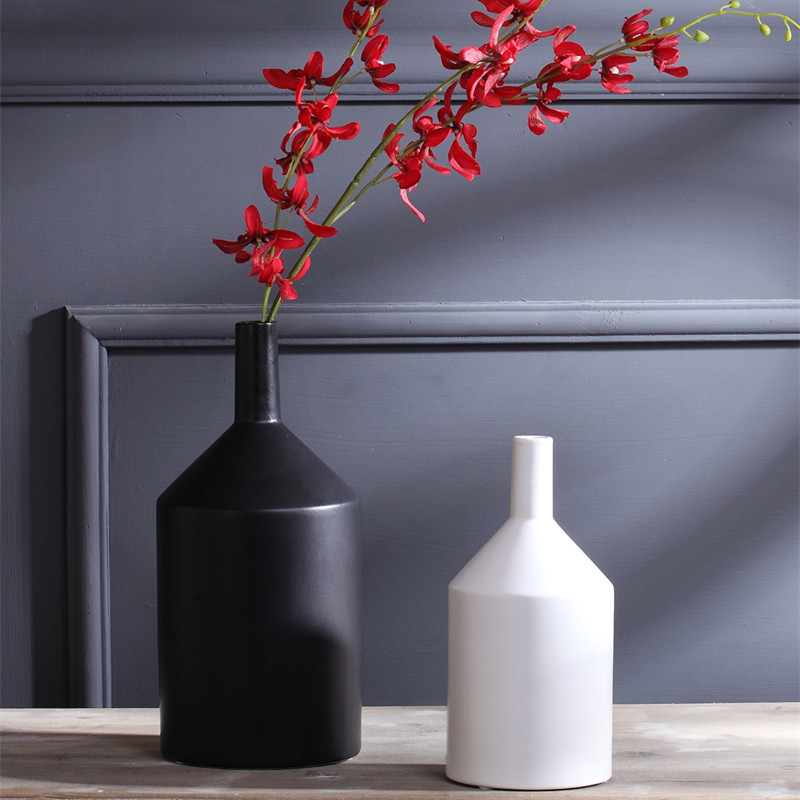 Nórdico moderno minimalista nórdico creativo muebles decoraciones blanco y negro adornos abstractos artesanías de cerámica al por mayor