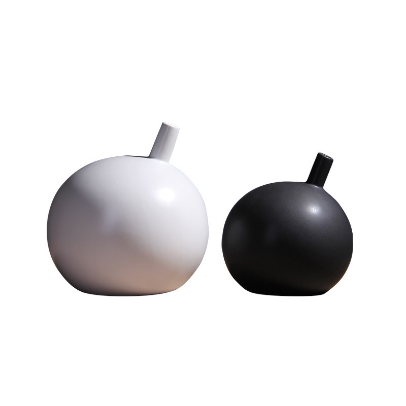 Estilo nórdico creativo redondo oblicuo de cerámica blanco y negro florero TV gabinete del vino decoración Decoración habitación modelo al por mayor