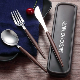 保鲜盒、饭盒;勺、调羹;碗