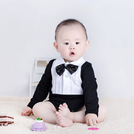 童套装;连身衣、爬服;童连衣裙