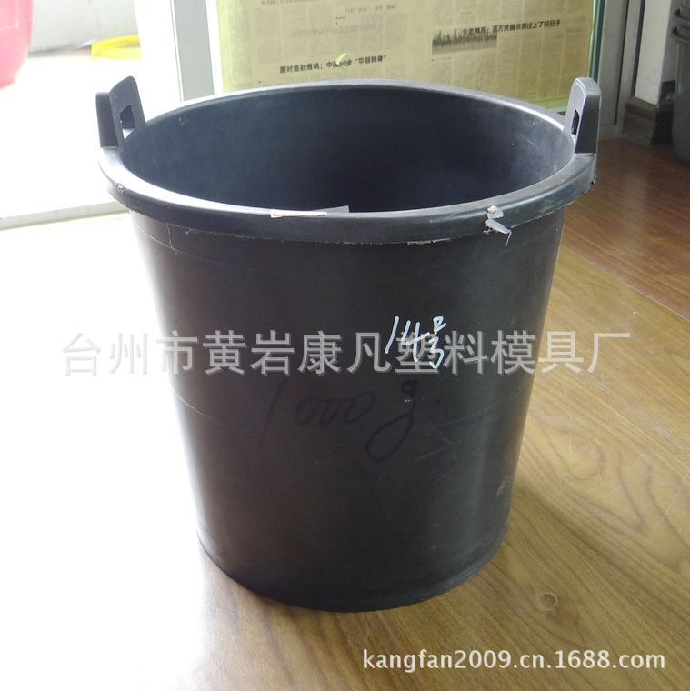 塑胶桶模具哪里有人做，农用加厚粪桶模具 日用品制品磨具制造