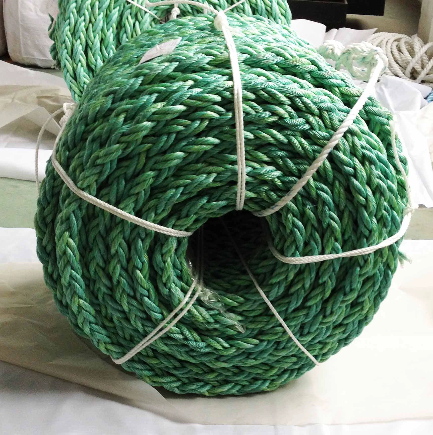 Высокопропиленовая восьмипрядная веревка, полипропиленовая восьмипрядная веревка.