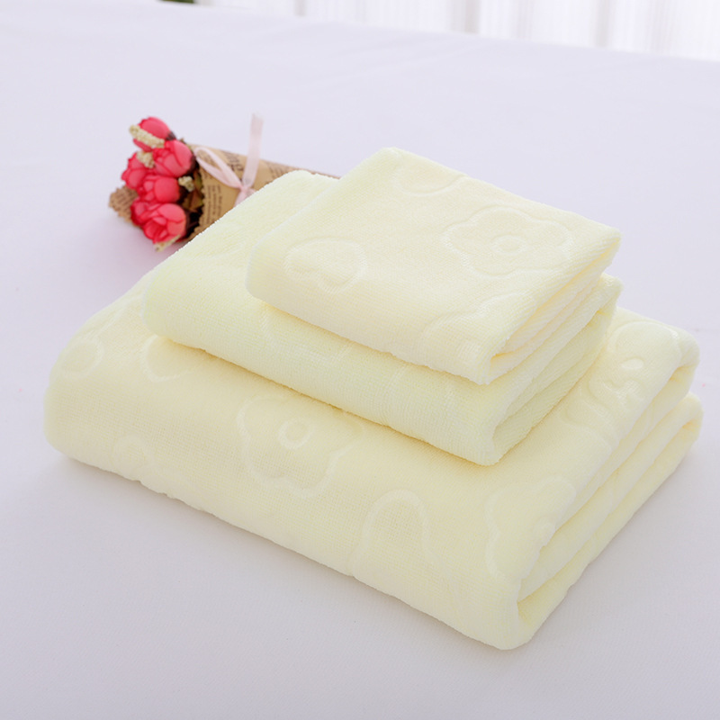 Three-piece fiber 70*140 bath towel towel square towel absorbent towel embossed bear bath towel beach towel wholesale