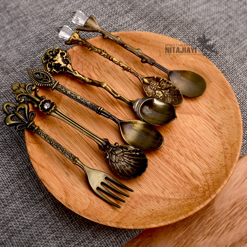 Set lingurițe de cafea stil vintage pentru desert_voghion.com