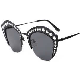 2024欧美时尚女士潮流太阳眼镜镶钻大框墨镜炫彩猫眼太阳镜