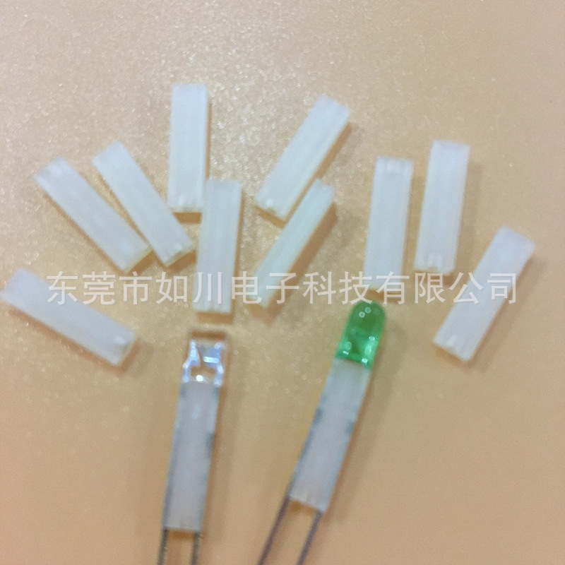 厂家供应扁平灯柱脚垫尼龙直通间隔柱圆柱体异形件3*10MM