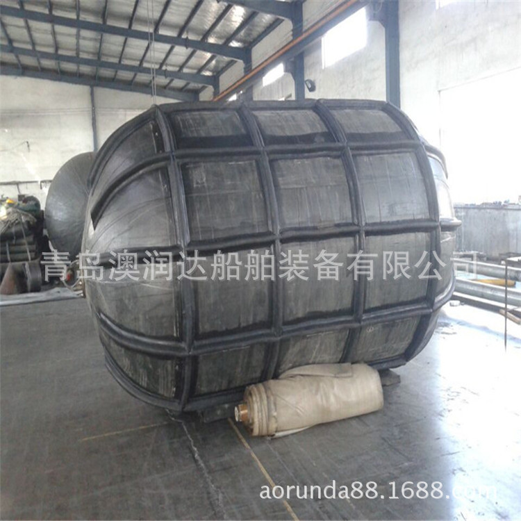 充气靠球船舶停靠青岛批发保护船与码头接触碰撞橡胶条型充气靠球