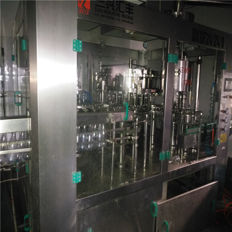 出售三合一矿泉水灌装机二手饮料三合一灌装机24-24-8头灌装机