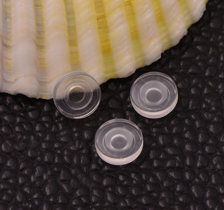Screw ear clip pain pad