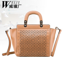 ���Sֱ�N�¿�ţƤŮ�� �n�������eŮʿ����б����� ��Ƥ�����