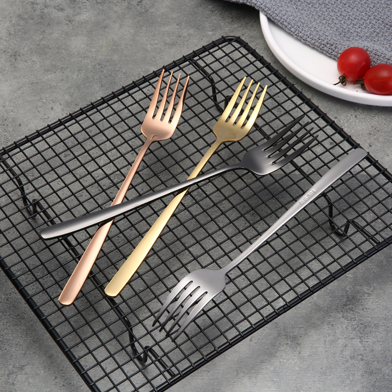 Acero inoxidable grueso creativo estilo coreano tenedor de mango largo para adultos dulces lindos para cenar tenedor de filete de comida occidental grande